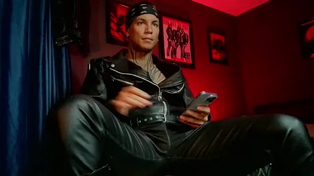 Leonnardo Jaramillo online show from March 6, 11:45 pm