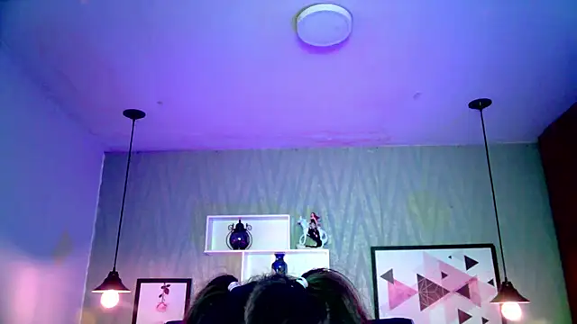 Snapshot of Valeria_roussi chatting on December 9, 7:50 pm Valeria roussi online show from December 9, 7:50 pm