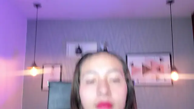 Snapshot of Valeria_roussi chatting on December 12, 1:28 pm Valeria roussi online show from December 12, 1:28 pm