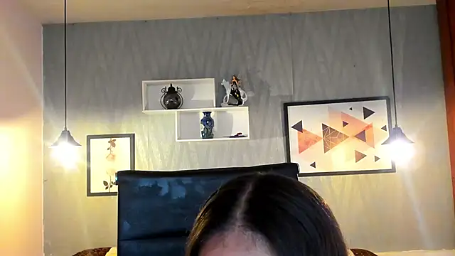 Snapshot of Valeria_roussi chatting on December 21, 2:04 pm Valeria roussi online show from December 21, 2:04 pm