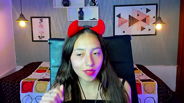 Snapshot of Valeria_roussi chatting on December 21, 8:10 pm Valeria roussi online show from December 21, 8:10 pm