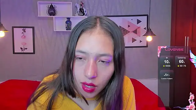 Snapshot of Valeria_roussi chatting on January 23, 7:07 pm Valeria roussi online show from January 23, 7:07 pm