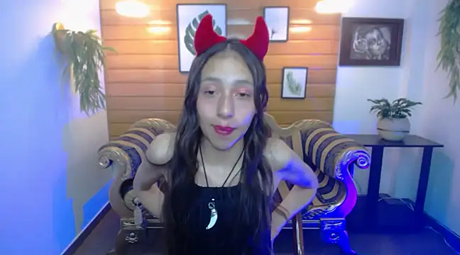 Snapshot of Valeria_roussi chatting on February 14, 10:25 pm Valeria roussi online show from February 14, 10:25 pm