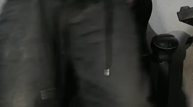 Snapshot of julien_xv chatting on December 25, 10:48 pm julien xv online show from December 25, 10:48 pm