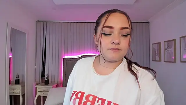 Valentina Se online show from February 5, 9:36 am