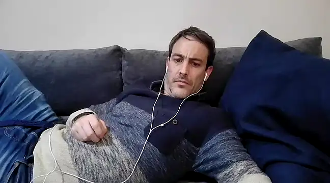 basquehotboy online show from March 14, 11:00 pm