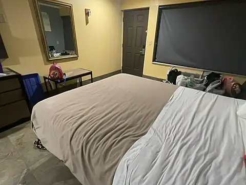 Snapshot of xburykaialivex chatting on February 16, 5:15 am xburykaialivex online show from February 16, 5:15 am