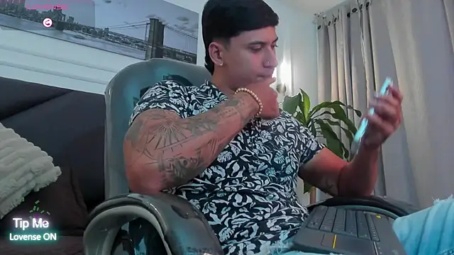 Damian23   online show from November 11, 11:54 am