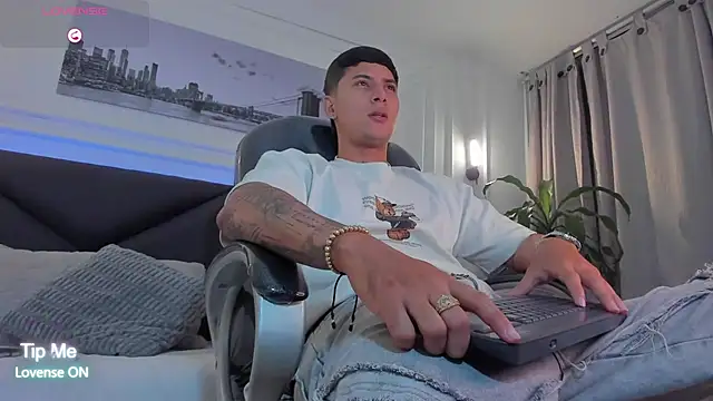 Damian23   online show from March 15, 10:10 am