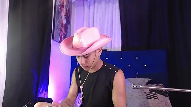 Sexys Boys Hot1 online show from February 4, 1:22 am