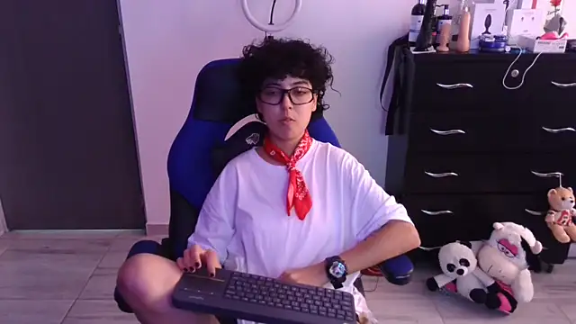 thomascooper7 online show from February 25, 7:12 pm