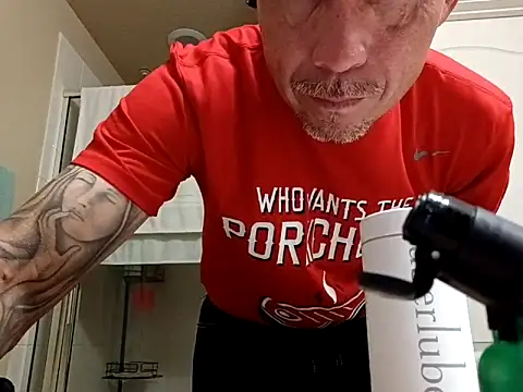 Snapshot of huego79 chatting on October 4, 2:59 pm huego79 online show from October 4, 2:59 pm