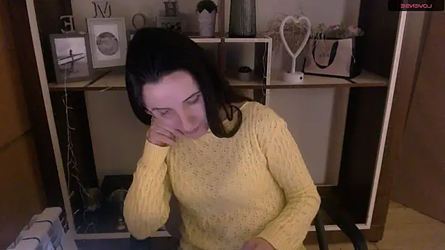 Snapshot of LaimaV_ chatting on December 9, 5:19 pm LaimaV online show from December 9, 5:19 pm