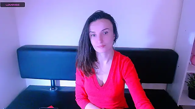 Snapshot of LaimaV_ chatting on December 12, 3:27 pm LaimaV online show from December 12, 3:27 pm