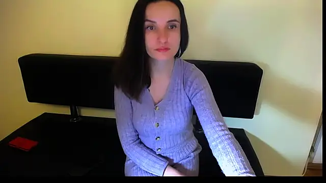 Snapshot of LaimaV_ chatting on December 23, 1:45 pm LaimaV online show from December 23, 1:45 pm