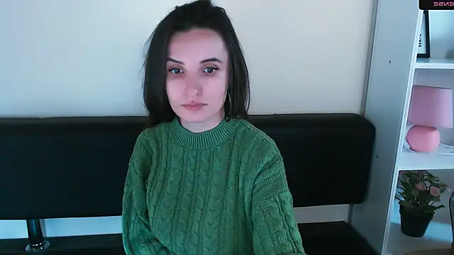 Snapshot of LaimaV_ chatting on January 2, 5:29 pm LaimaV online show from January 2, 5:29 pm