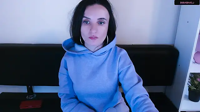 Snapshot of LaimaV_ chatting on January 5, 1:36 pm LaimaV online show from January 5, 1:36 pm