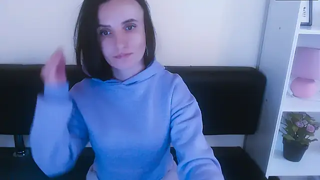 Snapshot of LaimaV_ chatting on January 5, 4:38 pm LaimaV online show from January 5, 4:38 pm