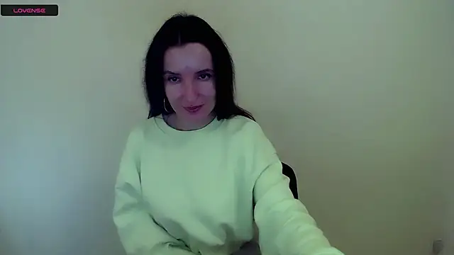 Snapshot of LaimaV_ chatting on October 2, 7:26 am LaimaV online show from October 2, 7:26 am