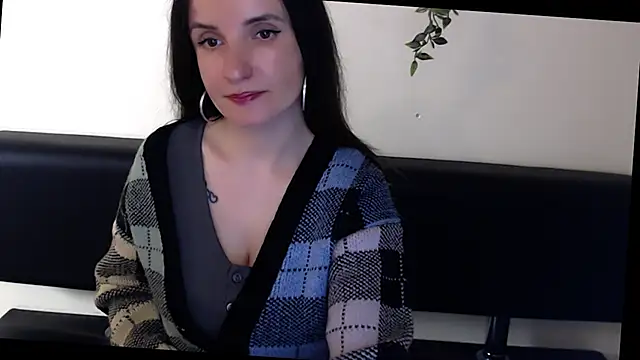 Snapshot of LaimaV_ chatting on May 2, 10:04 pm LaimaV online show from May 2, 10:04 pm