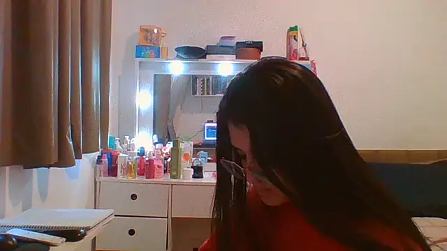 Snapshot of isa_ofc2024 chatting on May 26, 7:10 pm isa ofc2024 online show from May 26, 7:10 pm