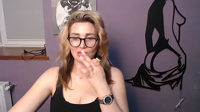Snapshot of _sexy_lady chatting on June 24, 12:37 pm sexy lady online show from June 24, 12:37 pm
