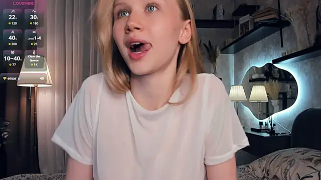 AnitaaClark online show from September 10, 7:03 pm