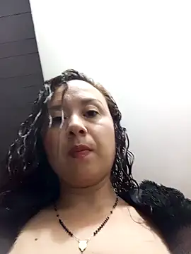 Snapshot of RenataSexy_ chatting on January 28, 3:57 am RenataSexy  online show from January 28, 3:57 am