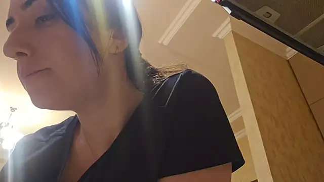 AlejandraDelaney online show from April 5, 3:09 pm