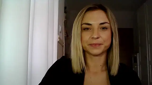 Snapshot of ashley_xlove chatting on December 4, 10:46 am ashley xlove online show from December 4, 10:46 am