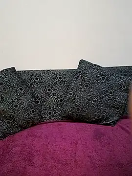 Snapshot of juicygoddess2 chatting on January 22, 10:29 am juicygoddess2 online show from January 22, 10:29 am