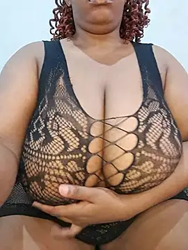 Snapshot of juicygoddess2 chatting on February 7, 10:19 am juicygoddess2 online show from February 7, 10:19 am