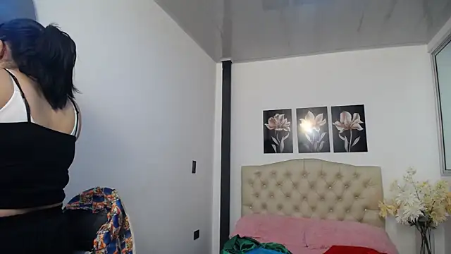 lily f00x online show from March 26, 12:44 pm