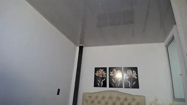 lily f00x online show from April 9, 12:32 pm