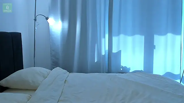 erika hoiree online show from April 14, 7:36 am