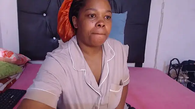 BigbootyNickyx online show from March 28, 1:54 pm