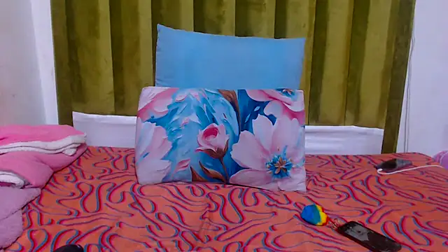 BigbootyNickyx online show from June 21, 5:54 am