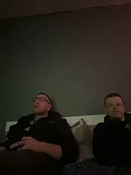 Snapshot of Maksiii-all chatting on February 4, 9:20 pm Maksiii-all online show from February 4, 9:20 pm