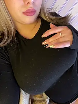 69Laura696 online show from December 19, 12:01 pm