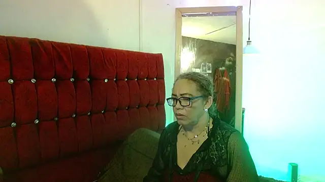 PervertedMature online show from May 17, 1:47 am