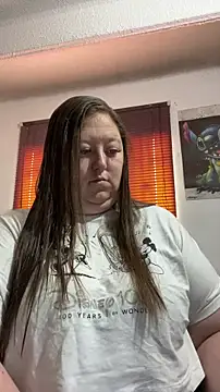 Chloee ep online show from December 19, 5:09 pm