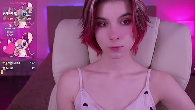 HaylaAmber online show from February 7, 1:01 pm