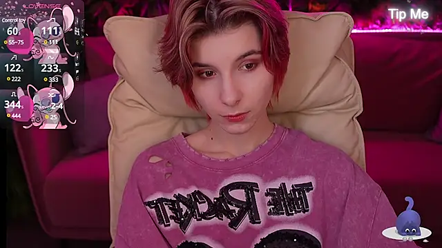 HaylaAmber online show from March 19, 8:00 pm