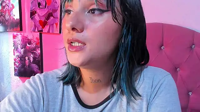 Snapshot of Mila_nixon02 chatting on June 14, 6:10 pm Mila nixon02 online show from June 14, 6:10 pm