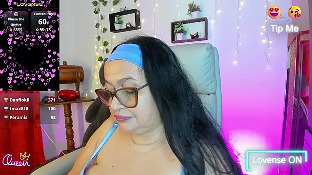 Gia Nahomi online show from March 21, 8:19 am