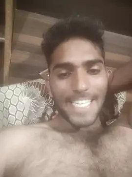 Snapshot of loganwollf chatting on January 6, 12:46 pm loganwollf online show from January 6, 12:46 pm