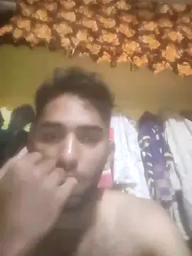 Snapshot of loganwollf chatting on February 25, 4:42 pm loganwollf online show from February 25, 4:42 pm