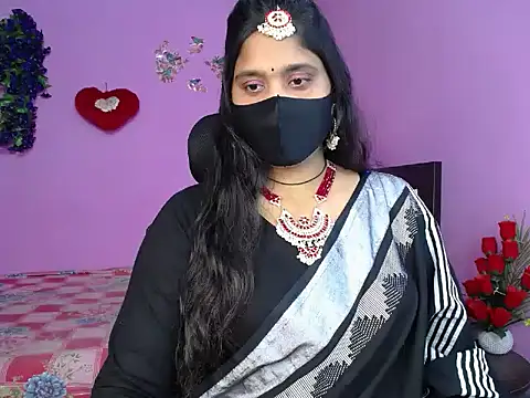 Hot Maleka online show from May 4, 4:36 pm