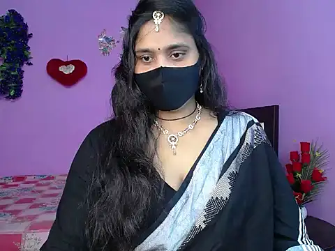 Hot Maleka online show from May 7, 4:34 pm
