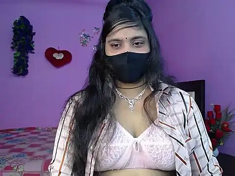 Hot Maleka online show from May 25, 5:19 pm